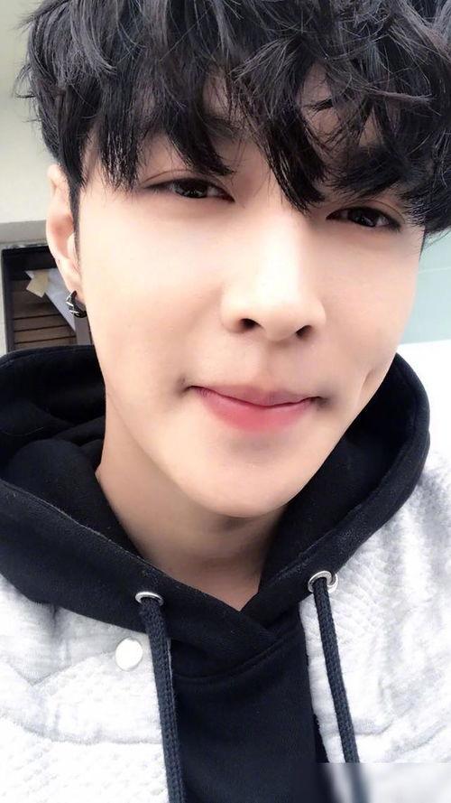 娱乐圈爆料吴磊,娱乐圈新晋小生甜蜜恋情引关注